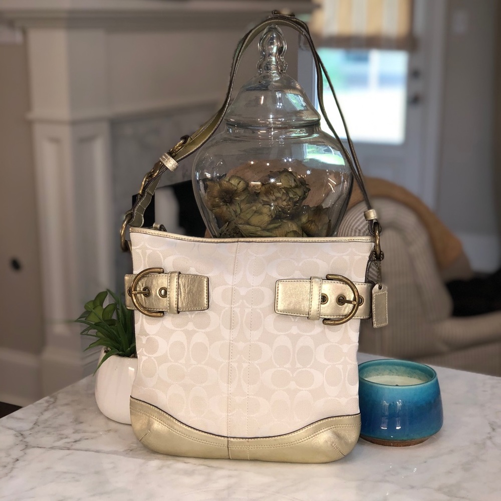 Coach Signature canvas slim duffel convertible 😎